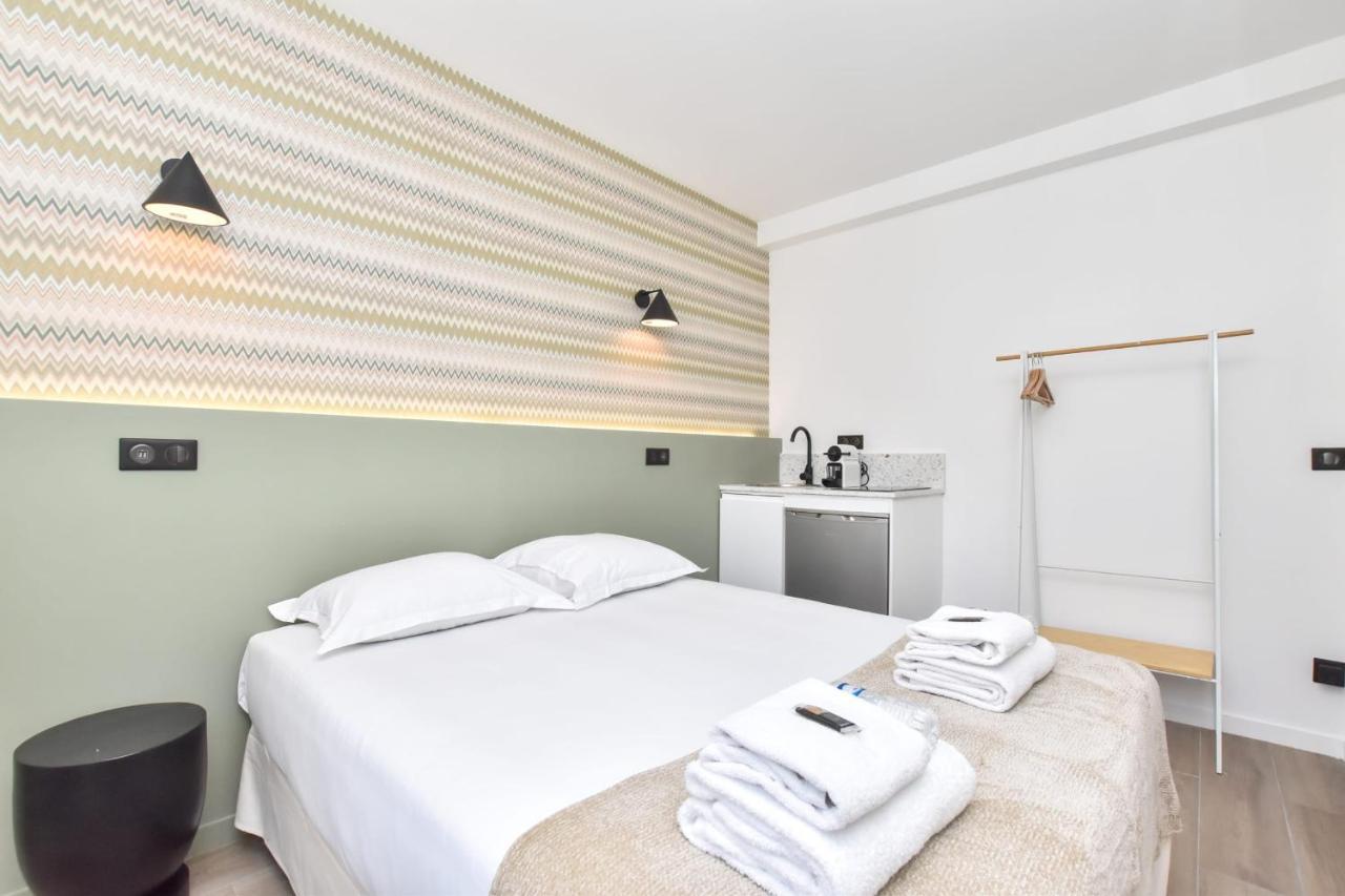 Cosy Bedroom Near Tour Eiffel Champs De Mars Paris Exterior photo