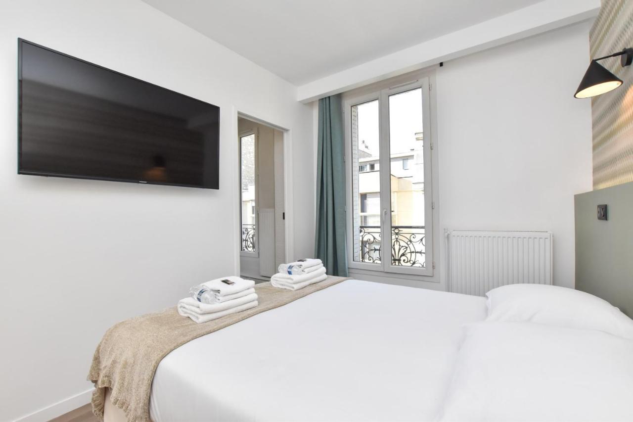 Cosy Bedroom Near Tour Eiffel Champs De Mars Paris Exterior photo